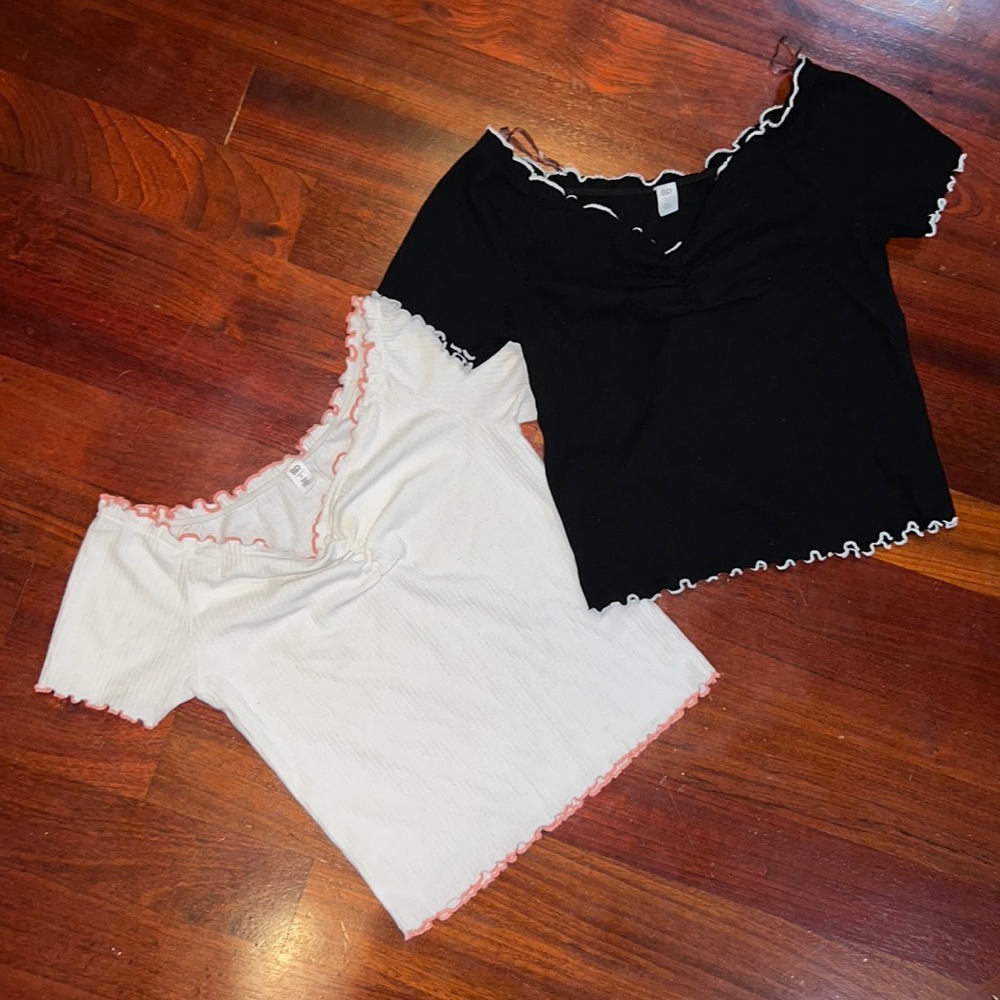 BP v-neck top (set of 2) in size small